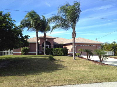 Cape Coral Florida Rental Home Driveway View